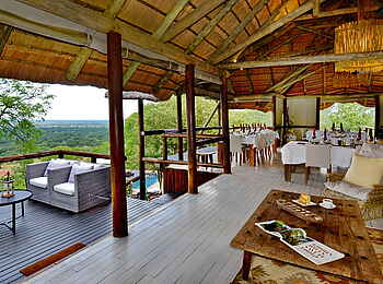 Ghoha Hills Savuti Lodge: Blick aus der Lounge