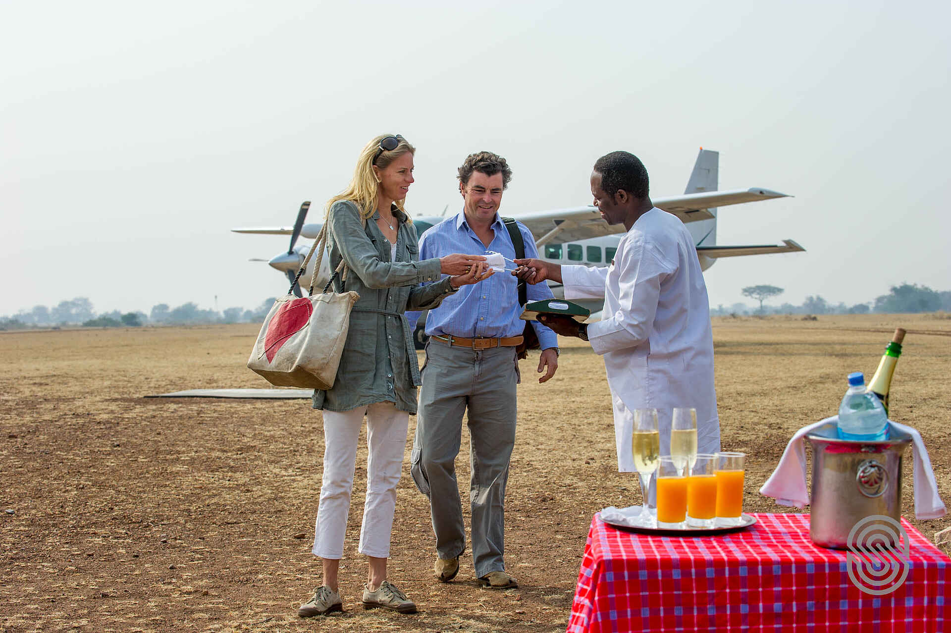 afrikarma, afrikarma Safaris, afrikarma.de, Grumeti, Grumeti River, Kirawira Serena Camp, Safari, Serena Hotels, Serengeti, Airstrip, Willkommen, Afrikarma Safaris - Wildnis. Hautnah.