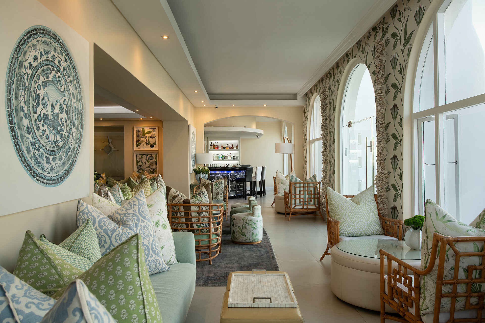 The Marine Hotel: Die Lounge und Bar
