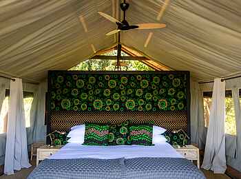 Time + Tide Chongwe Camp: Doppelzimmer mit grünem Design