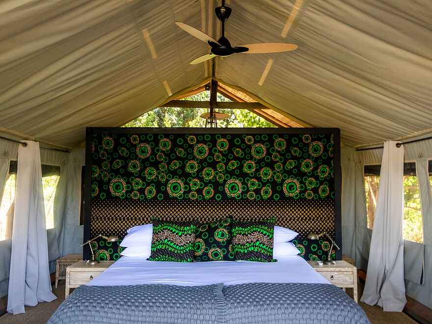 Time + Tide Chongwe Camp: Doppelzimmer mit grünem Design Time + Tide Chongwe Camp: Doppelzimmer mit grünem Design