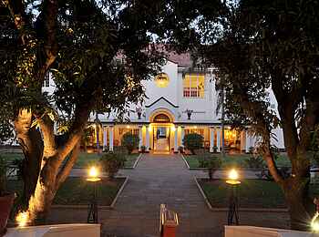 Victoria Falls Hotel: Haupteingang