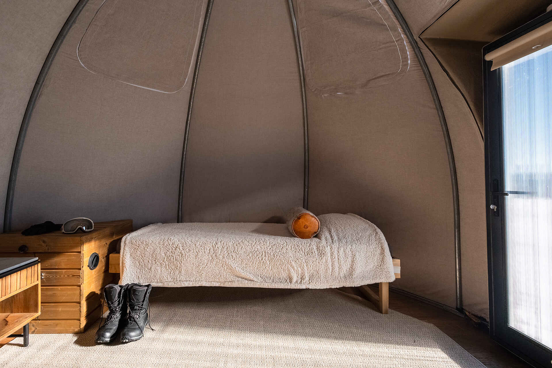 Dixie's Camp: Schlafkapsel Bett Dixie's Camp: Schlafkapsel Bett