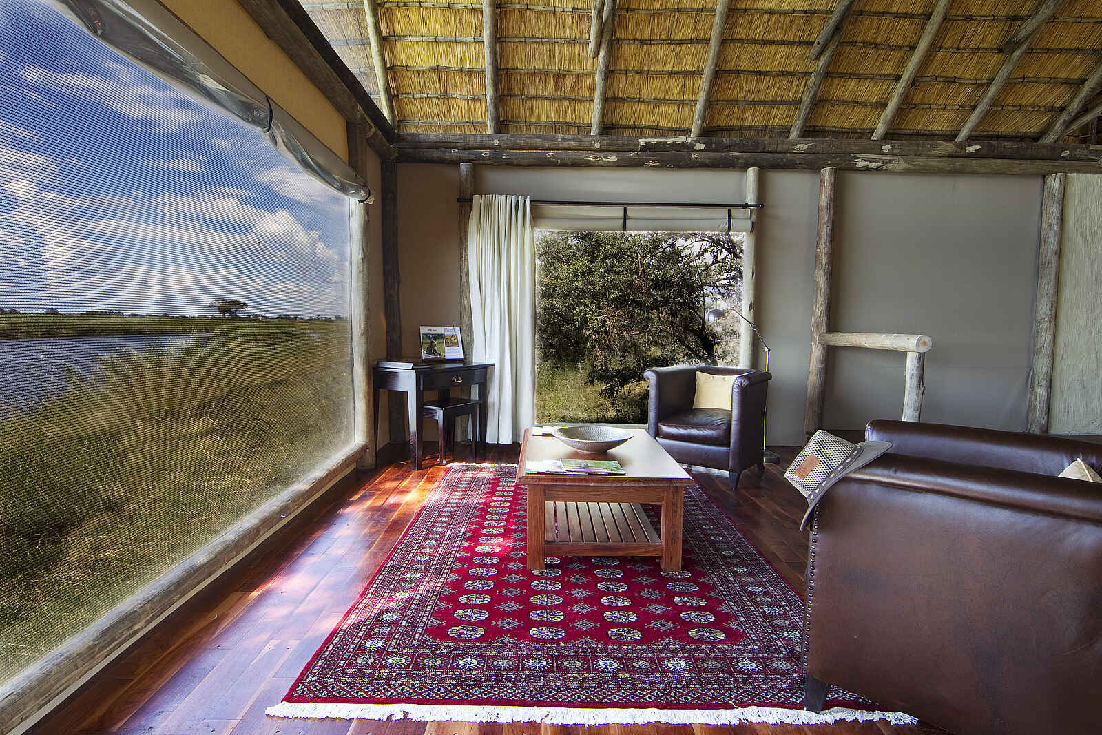 Lagoon Camp: Private Lounge mit Teppich Lagoon Camp: Private Lounge mit Teppich