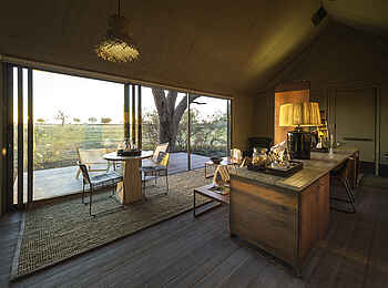 Linkwasha Camp: Zelt-Einrichtung Linkwasha Camp: Zelt-Einrichtung