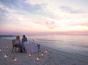 Paradis Beachcomber Golf Resort and Spa: Dinner Paradis Beachcomber Golf Resort and Spa: Dinner