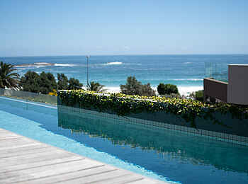 POD Camps Bay Boutique Hotel: Hauptpool