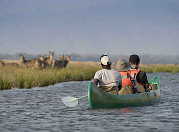 Zambezi Expeditions Camp: Im Kanu auf dem Sambesi Zambezi Expeditions Camp: Im Kanu auf dem Sambesi