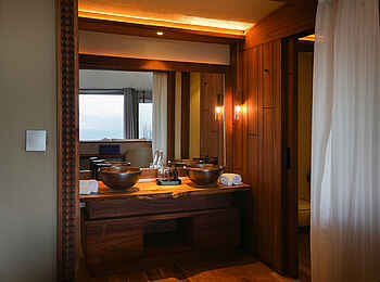 Craters Edge Lodge: Doppelwaschbecken