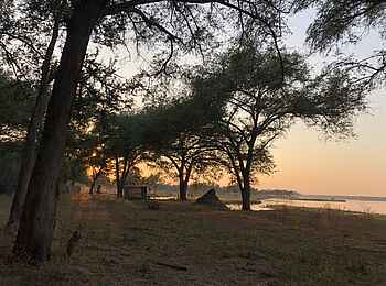 Kutali Flycamp: Sonnenaufgang Kutali Flycamp: Sonnenaufgang