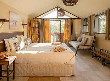 Taleni Etosha Village: Chalet mit Balkon Taleni Etosha Village: Chalet mit Balkon