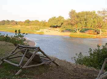 Tuli Safari Lodge Mashatu: Liegestühle Tuli-Style