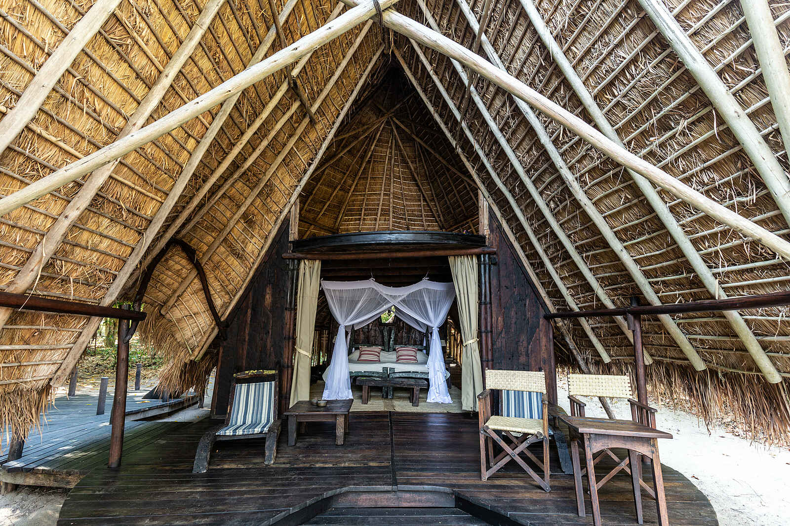 Greystoke Mahale Lodge: Terrasse Greystoke Mahale Lodge: Terrasse