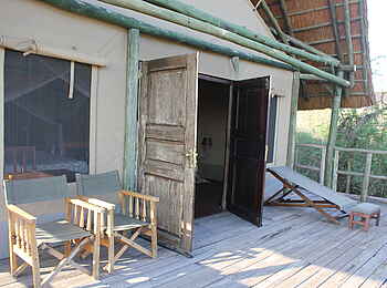 Kasenyi Safari Camp: Regiesessel auf einem privaten Deck