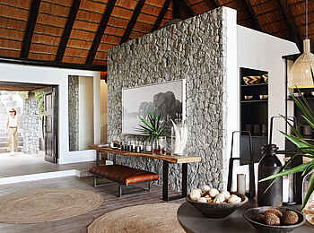 Londolozi Private Granite Suites: Natursteine in der Lounge