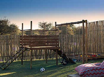 Marataba Safari Lodge: Spielplatz im Garten