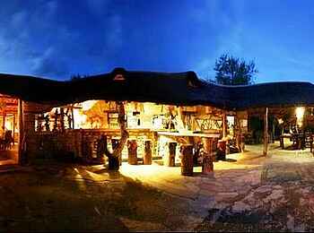 Roy's Restcamp: Das Camp von außen