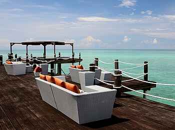 Essque Zalu: Auf der Pier