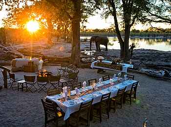 Elephant Pan Camp: Sonnenuntergang Elephant Pan Camp: Sonnenuntergang