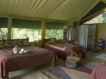 Kicheche Mara Camp: Gästezelt mit drei Betten Kicheche Mara Camp: Gästezelt mit drei Betten