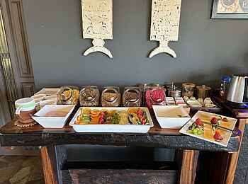 Mohlabetsi Safari Lodge: Das Frühstücksbuffet Mohlabetsi Safari Lodge: Das Frühstücksbuffet
