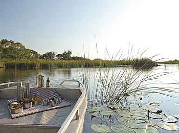 Nxabega Okavango Tented Camp: Impressionen auf dem Boot