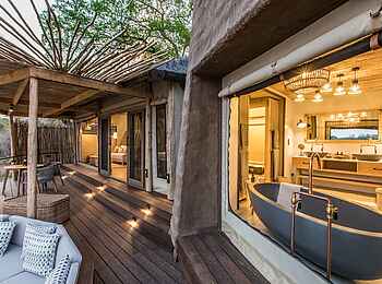 Puku Ridge Camp: Blick ins Badezimmer Puku Ridge Camp: Blick ins Badezimmer