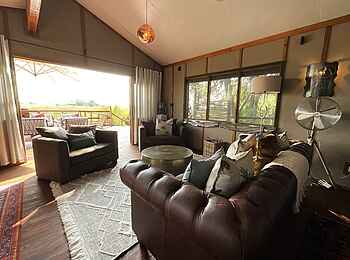 Setari Treehouse: Lounge Setari Treehouse: Lounge