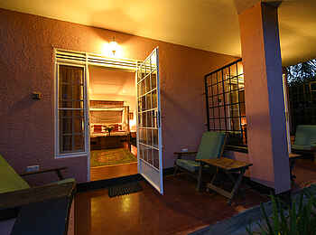 The Boma Hotel: Die Veranda