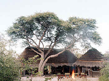 Camp Kalahari: Lagerfeuer vor dem Camp