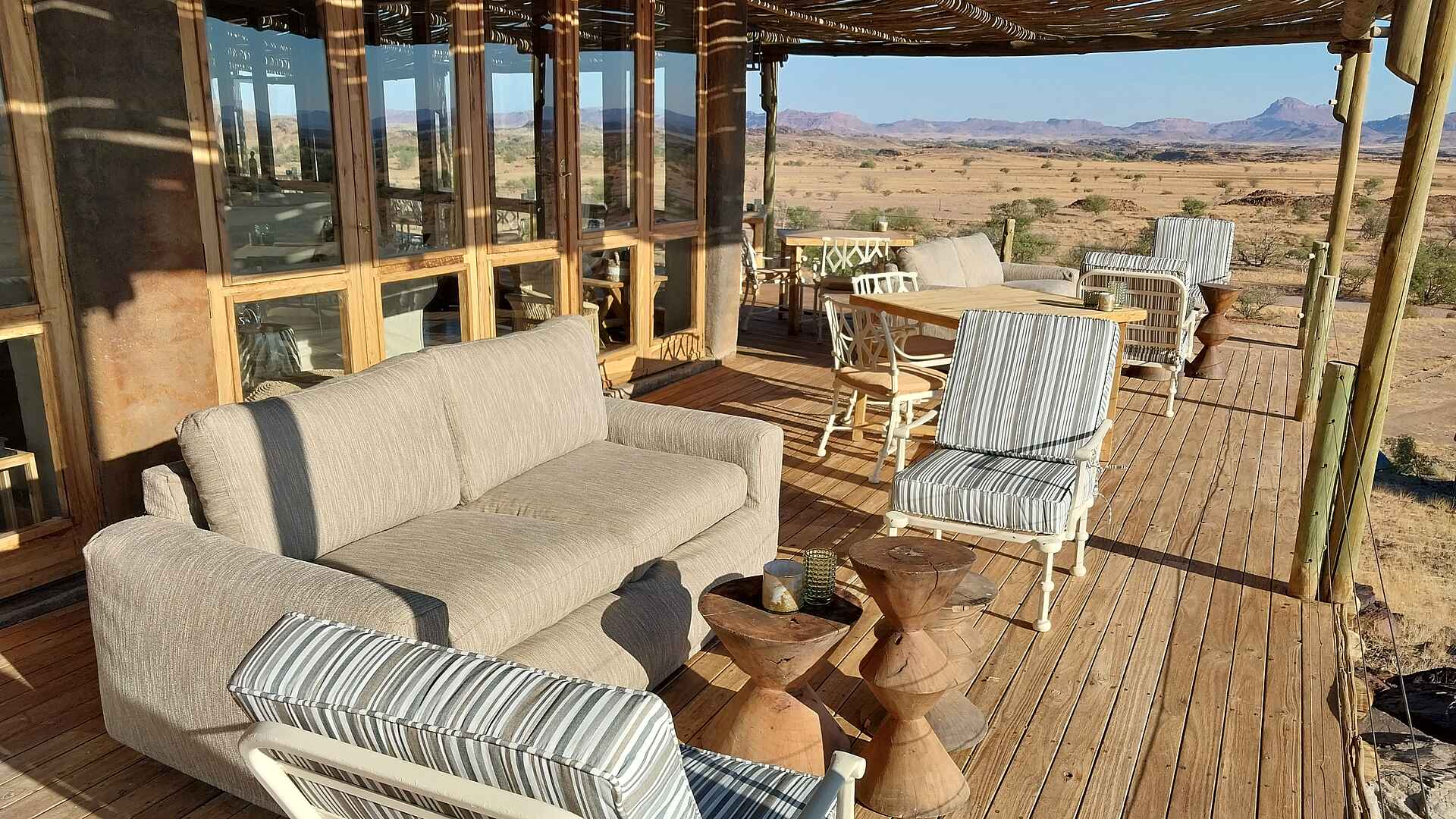 Doro Nawas Camp: Auf der Veranda Doro Nawas Camp: Auf der Veranda
