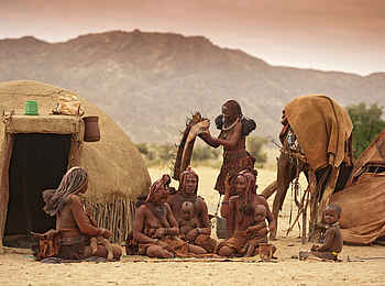 Okahirongo River Camp: Himba-Dorf Okahirongo River Camp: Himba-Dorf