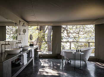 Sanguni Safari Lodge: Das Badezimmer