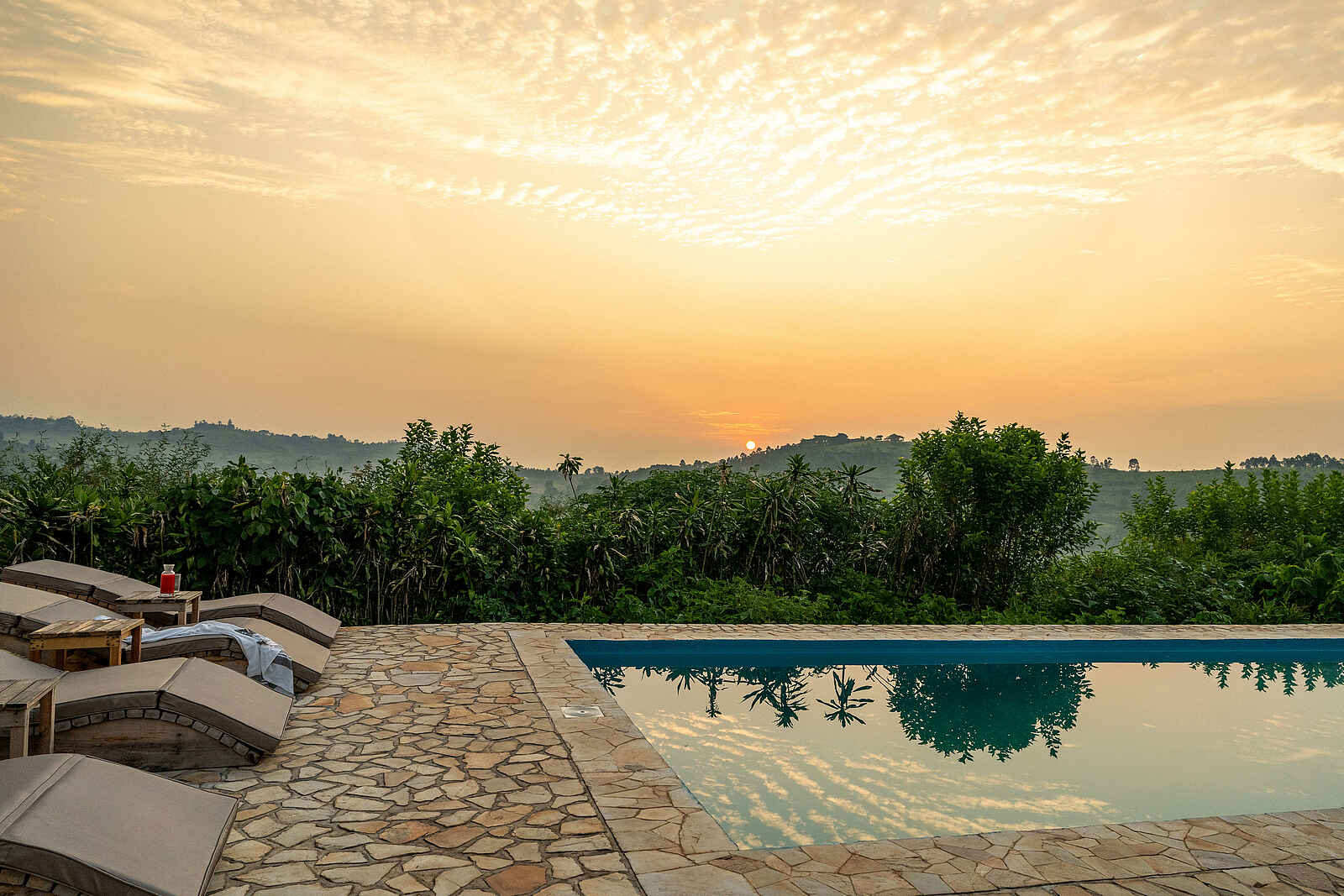 Volcanoes Kibale Lodge: Der Pool Volcanoes Kibale Lodge: Der Pool