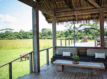 Mboko Camp: Die Lounge mit dem Viewing Deck