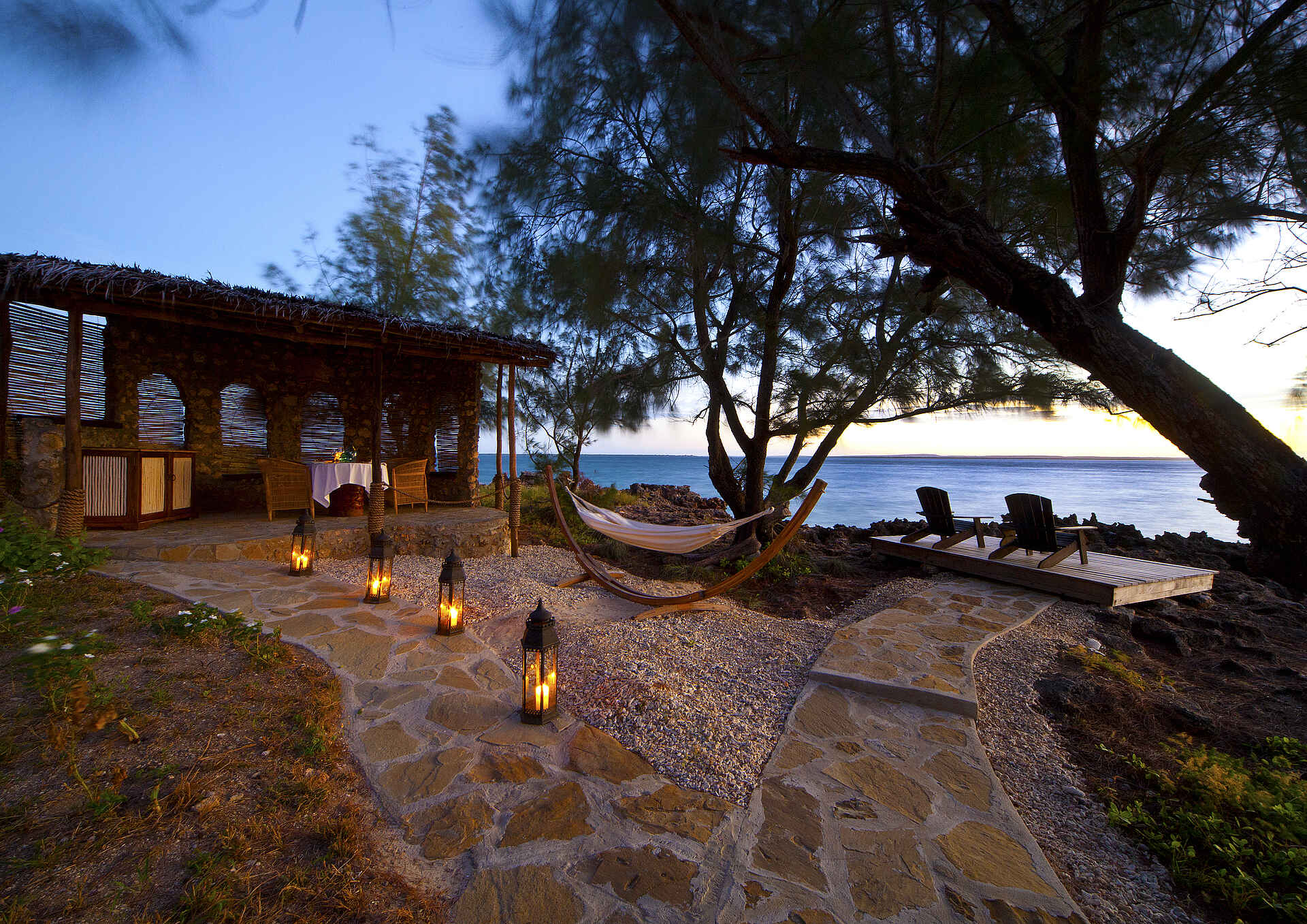 azura quilalea, azura quilalea bilder, azura quilalea island resort, mosambik tauchen, dining area, unterkunft, villa quilalea