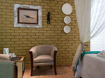 Bayete Guest Lodge: Sessel in der Gästeunterkunft