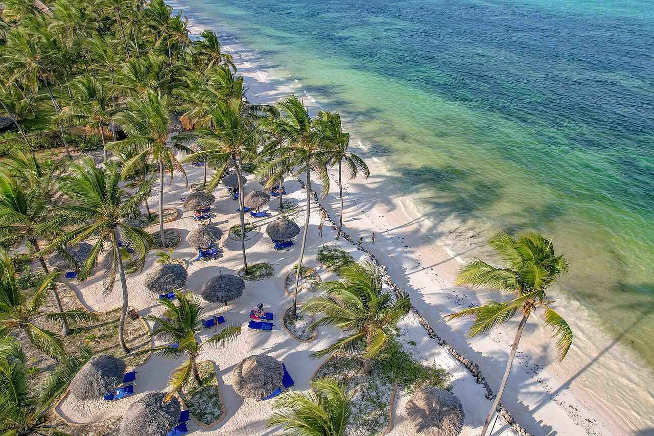 Breezes Beach Club & Spa Zanzibar: Der Strand aus der Vogelperspektive