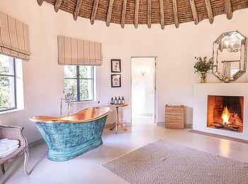 Governors' Mugie: Im Badezimmer Governors' Mugie: Im Badezimmer