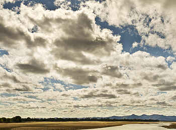 Island Bush Camp: Blick auf die Chindeni-Berge Island Bush Camp: Blick auf die Chindeni-Berge