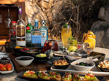 Jabali Ridge Camp: Sundowner Jabali Ridge Camp: Sundowner