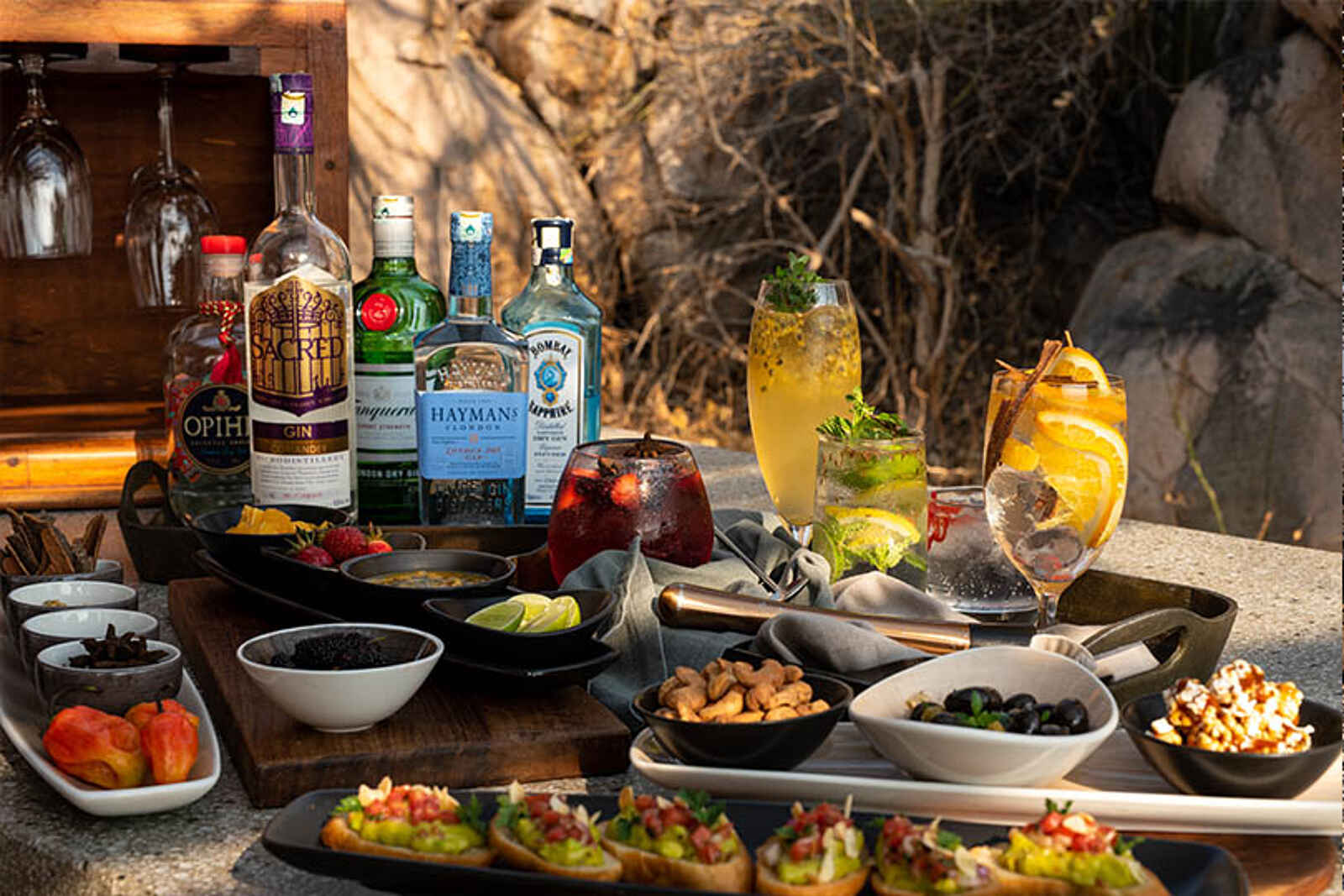 Jabali Ridge Camp: Sundowner Jabali Ridge Camp: Sundowner