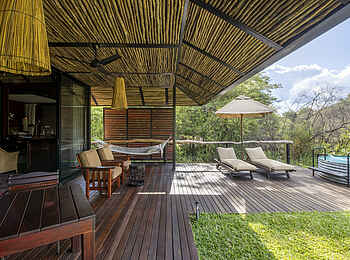 Mukwa River Lodge: Island Suites Terrasse