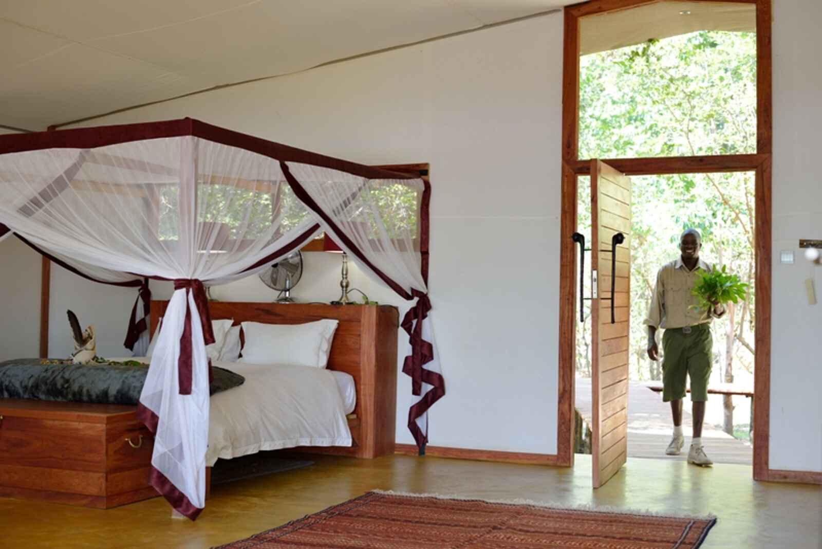 Potato Bush Camp: Zimmerservice Potato Bush Camp: Zimmerservice