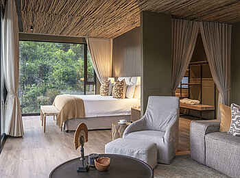 Bayethe Lodge: Blick in eine Suite Bayethe Lodge: Blick in eine Suite