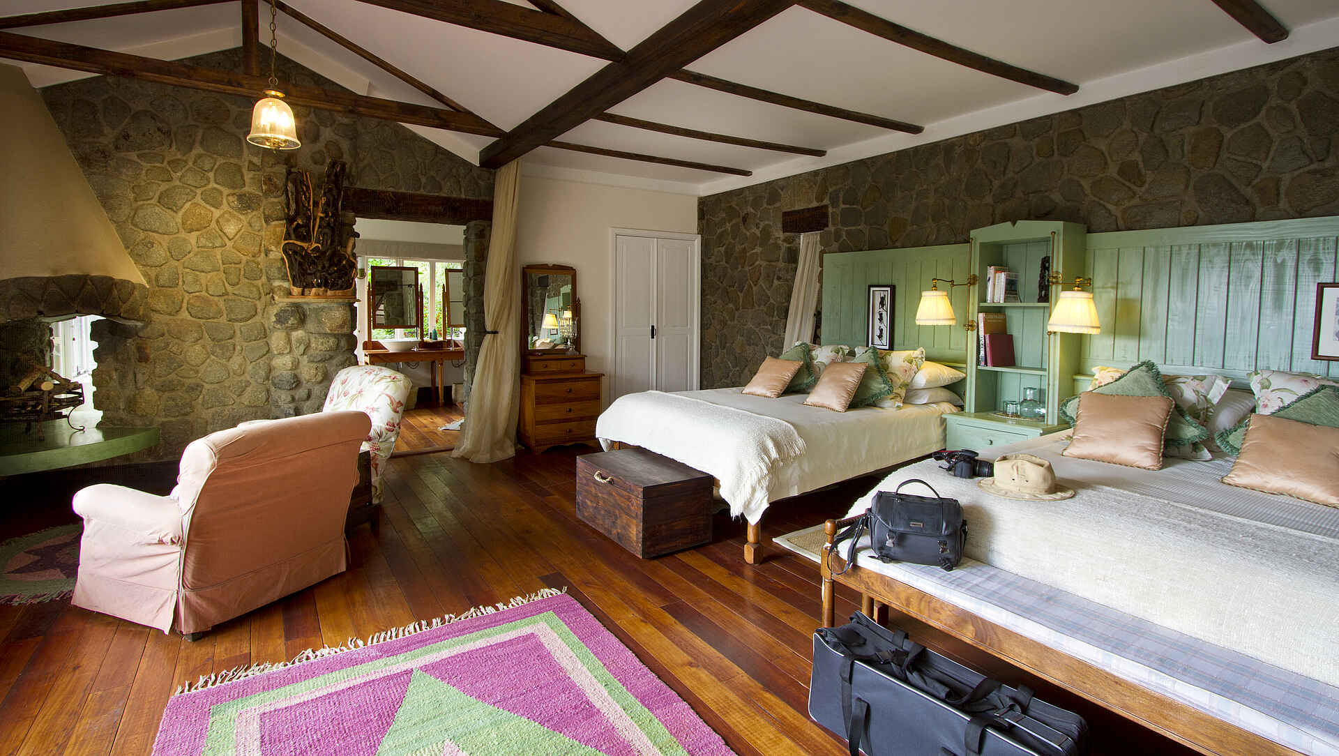 africa, afrika, afrikarma, anbau, ausstellung, auszeichnung, award, bauernhaus, bauernhof, biking, bilder, bildergallerie, bio, biologischer Anbau, birding, buchen, buchung, büffel, buschwanderungen, elefant, fahradtouren, familie, farm, gerd beurich, gibbs farm, gibb's farm, guided walks, heiraten, hochzeit, informieren, inrfamtion, karatu, karatu-region, kinder, kiratu, kunst, künstler, lake manyara, landwirtschaft, manyara, manyara airstrip, manyara national park, manyara-see, massai, nachhaltigkeit, ngongoro crater, ngorongoro, ngorongoro national park, ngorongoro-krater, nordtansania, north tanzania, northern tanzania, ökologische landwirtschaft, privatbesitz, reise, reisen, reiseveranstalter, safari, spa, tansania, tanzania, urlaub, vollpension, www.afrikarma.de, betten, cottage, einrichtung, gästeunterkunft, guest building, guest facilities, interieur, kamin, schlafzimmer, unterkunft