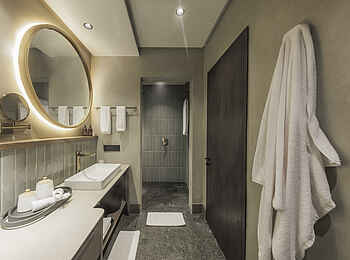 Serengeti Explorer: Das Badezimmer Serengeti Explorer: Das Badezimmer