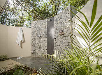 Savanna Lodge: Außendusche der Executive Suite Savanna Lodge: Außendusche der Executive Suite