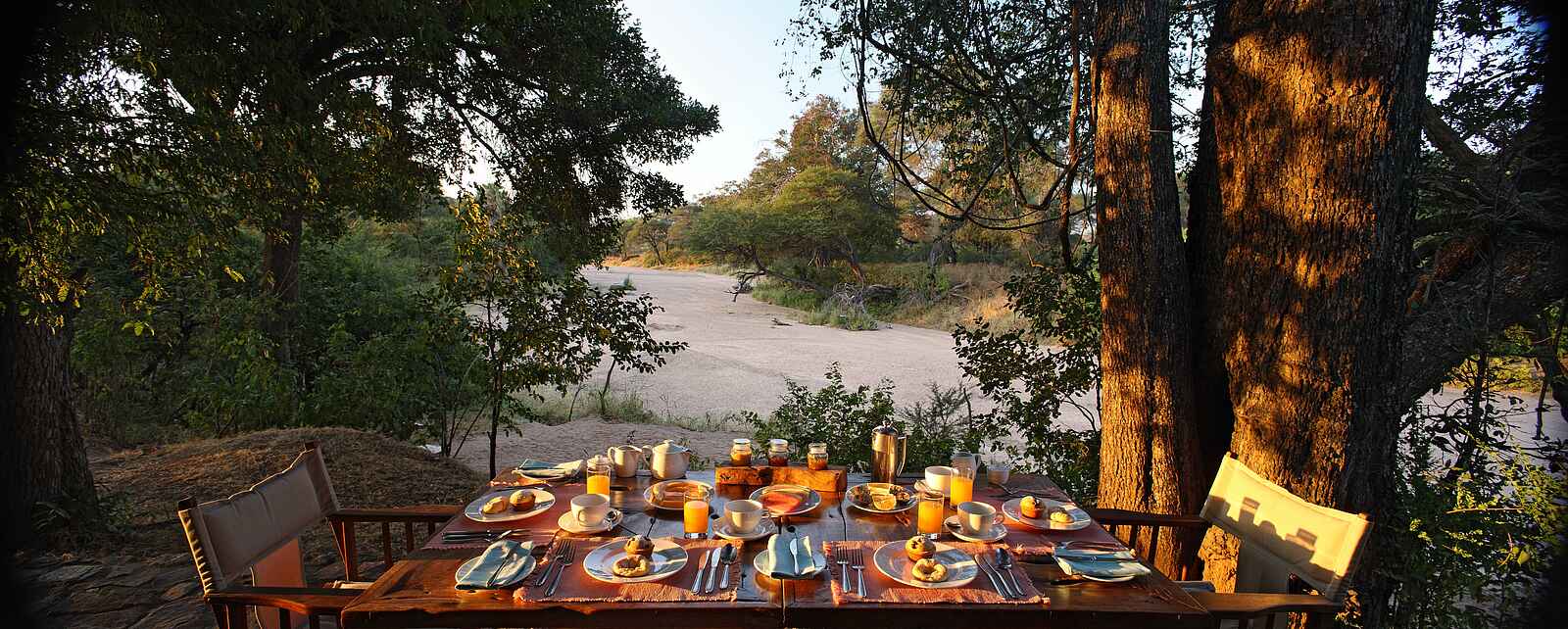 Jongomero Camp: Busch-Frühstück Jongomero Camp: Busch-Frühstück