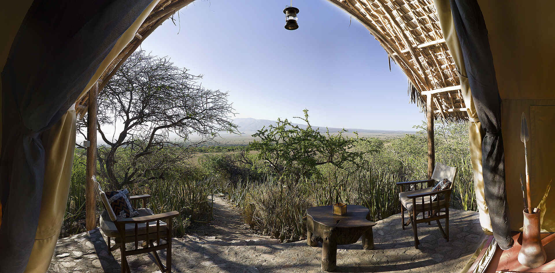 Ngorongoro Conservation Area, Olduvai Camp, Olduvai Gorge, Tanganyika Expeditions, Blick, Gästechalet, Afrikarma, Afrikarma Safaris, Afrikarma Safaris - Wildnis. Hautnah., Afrikarma.de